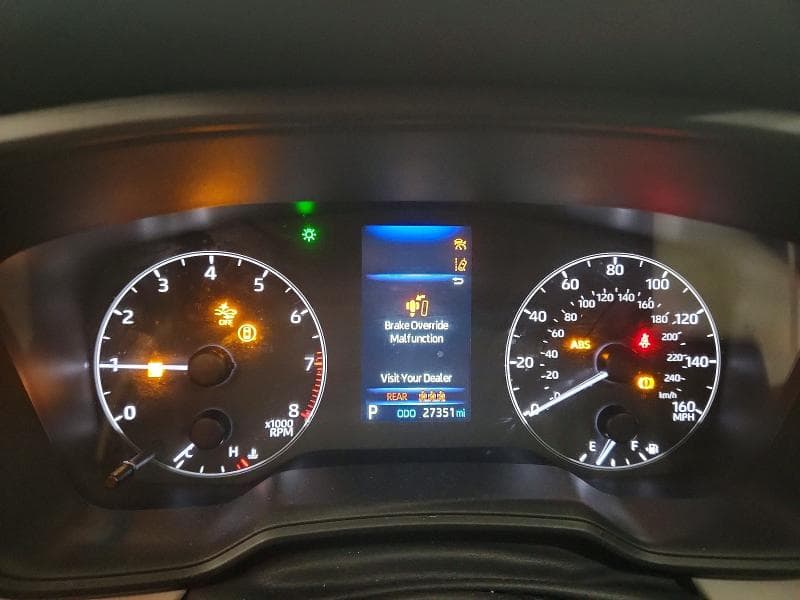 2025 TOYOTA COROLLA LE 9