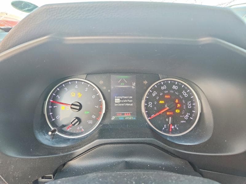 2020 TOYOTA RAV4 LE 9