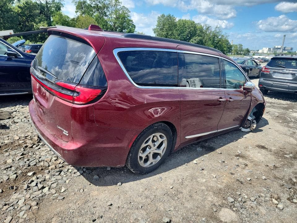 2022 CHRYSLER PACIFICA LIMITED 3