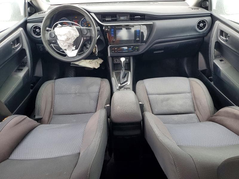 2017 TOYOTA COROLLA LE 8