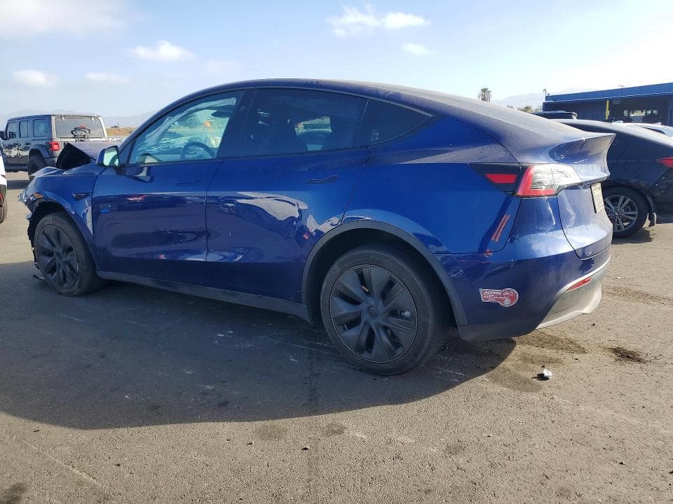 2024 TESLA MODEL Y 2