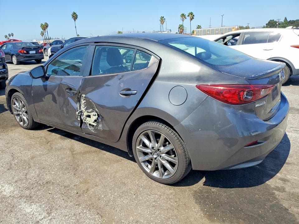 2018 MAZDA 3 TOURING 2