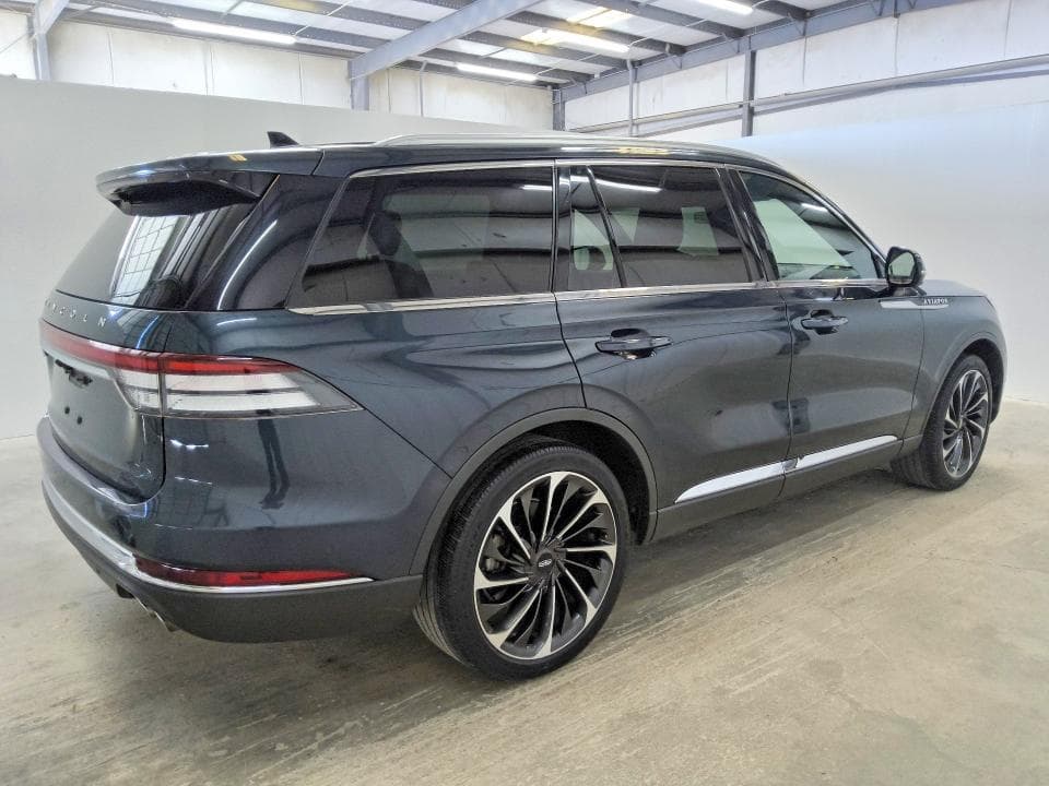 2023 LINCOLN AVIATOR RESERVE 3