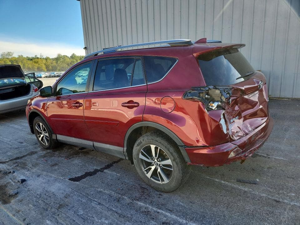 2018 TOYOTA RAV4 XLE 2