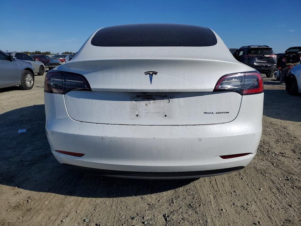 2018 TESLA MODEL 3 6