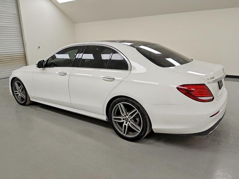 2019 MERCEDES-BENZ E 300 2