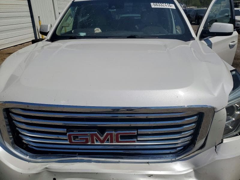2018 GMC YUKON SLT 11