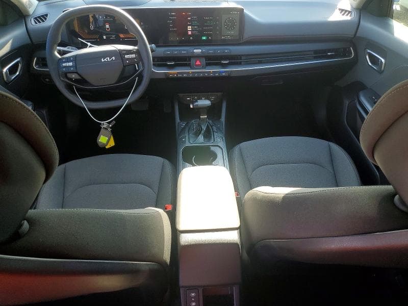 2025 KIA K4 LXS 8