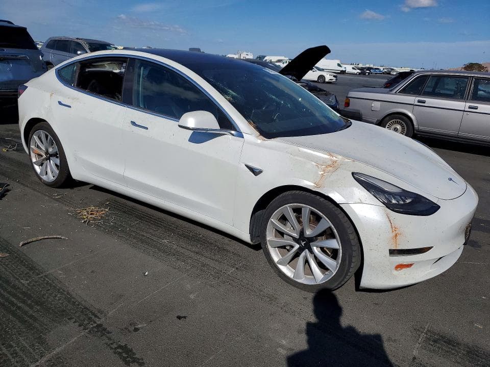 2019 TESLA MODEL 3 4