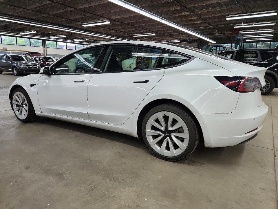 2022 TESLA MODEL 3 2