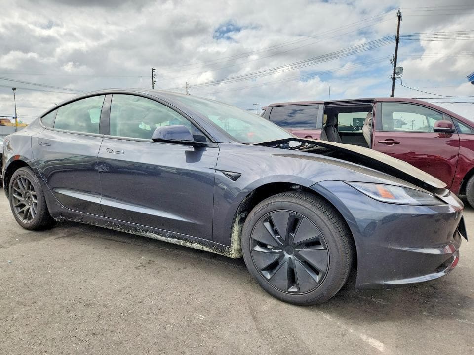 2025 TESLA MODEL 3 4