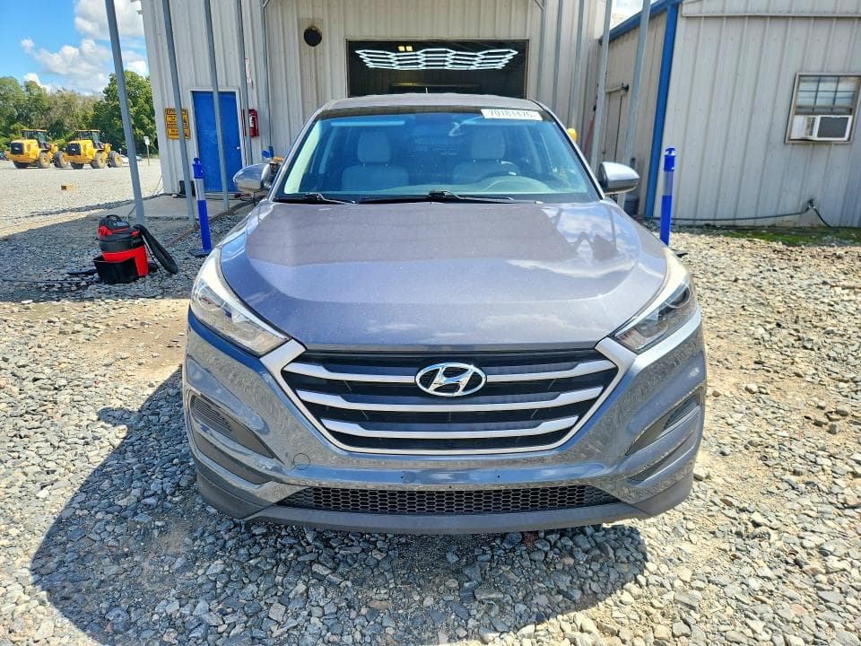 2018 HYUNDAI TUCSON SE 5