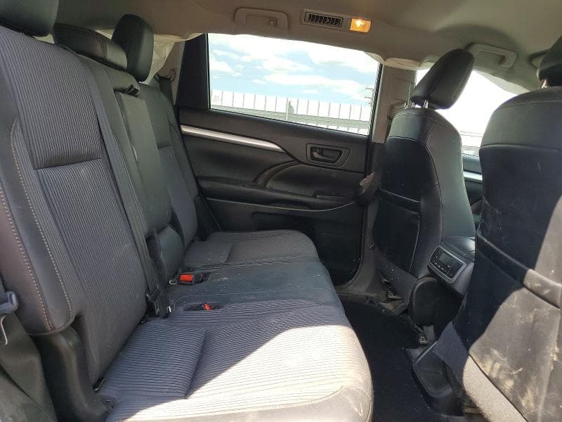 2017 TOYOTA HIGHLANDER LE PLUS 11