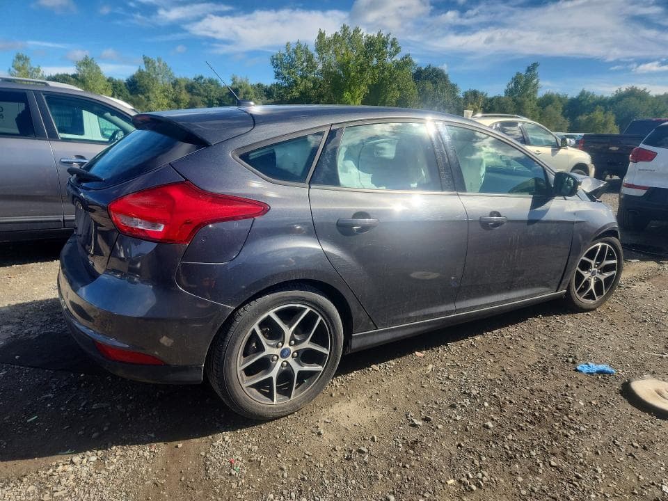 2017 FORD FOCUS SEL 3