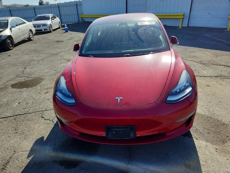 2018 TESLA MODEL 3 5