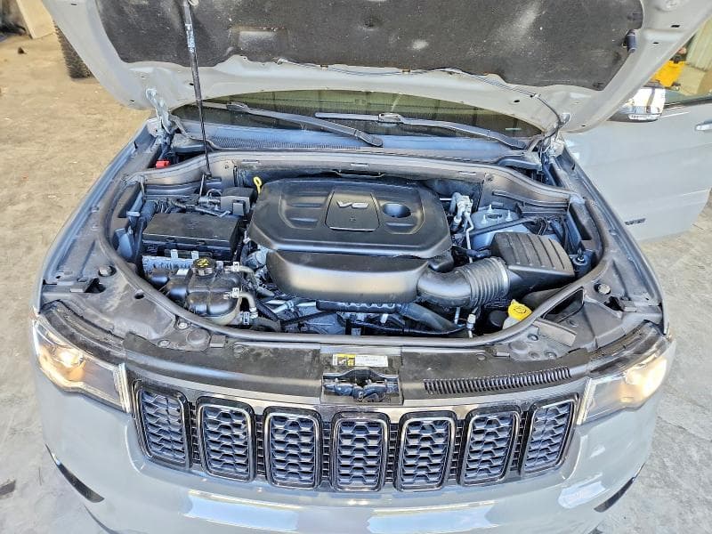 2019 JEEP GRAND CHEROKEE LAREDO 12