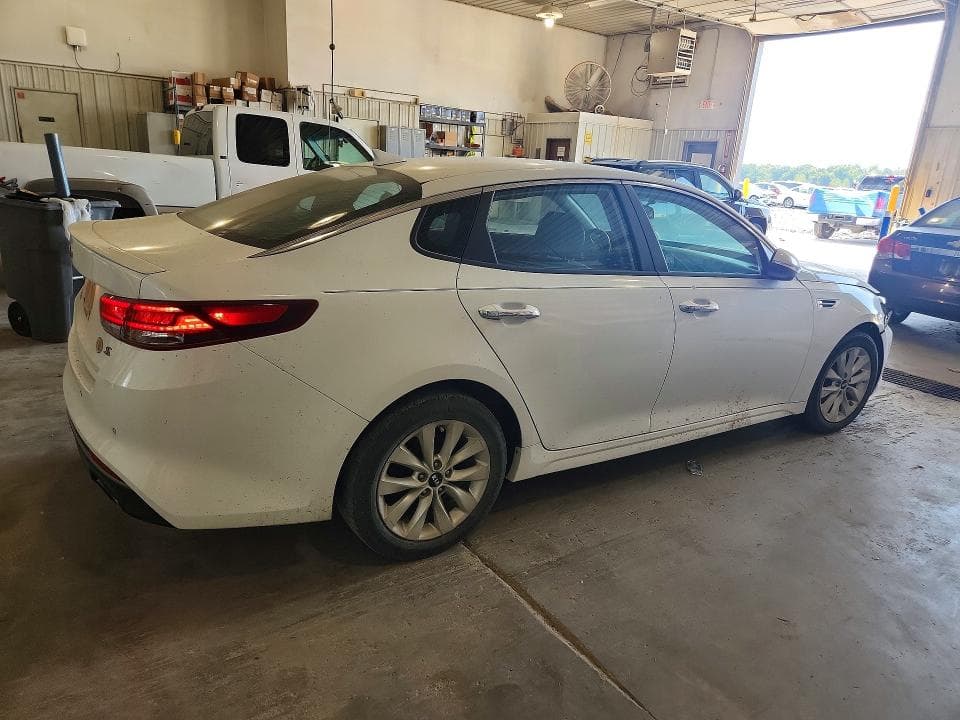 2018 KIA OPTIMA S 3