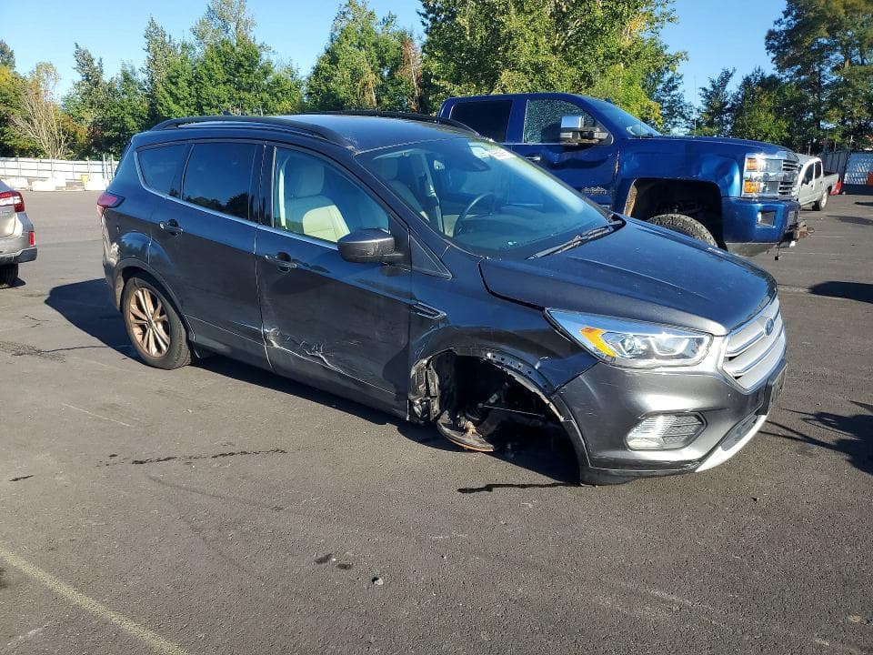 2019 FORD ESCAPE SEL 4