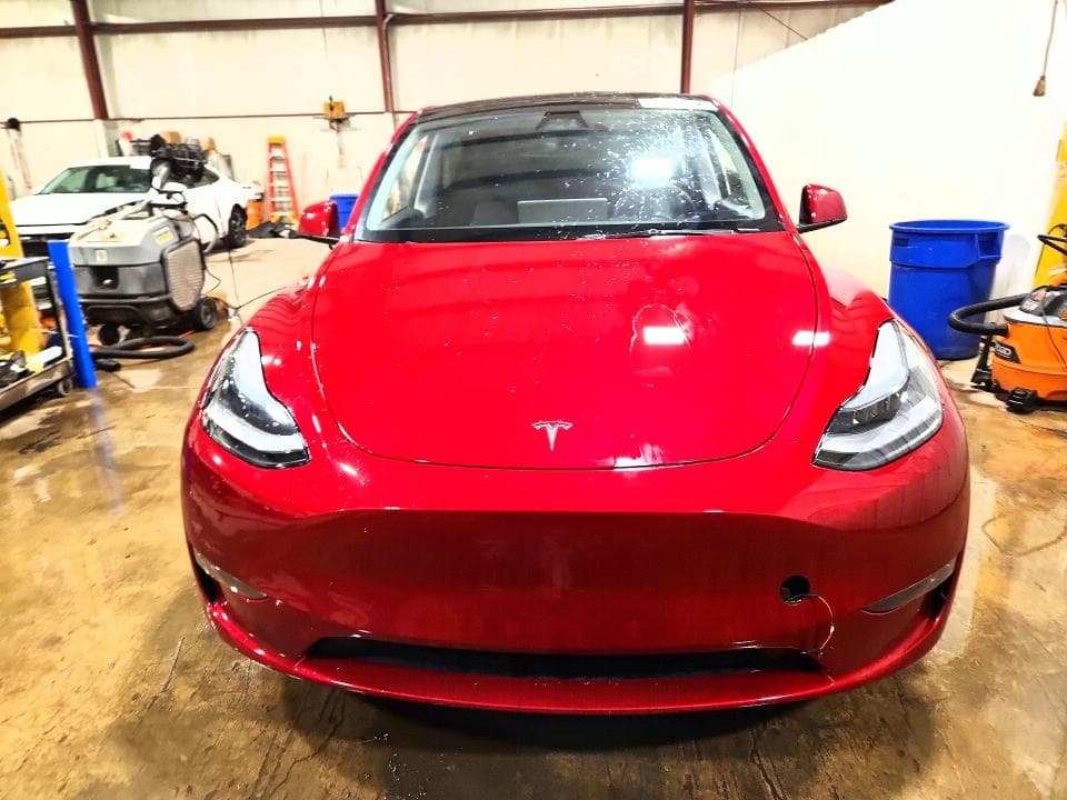 2024 TESLA MODEL Y 5