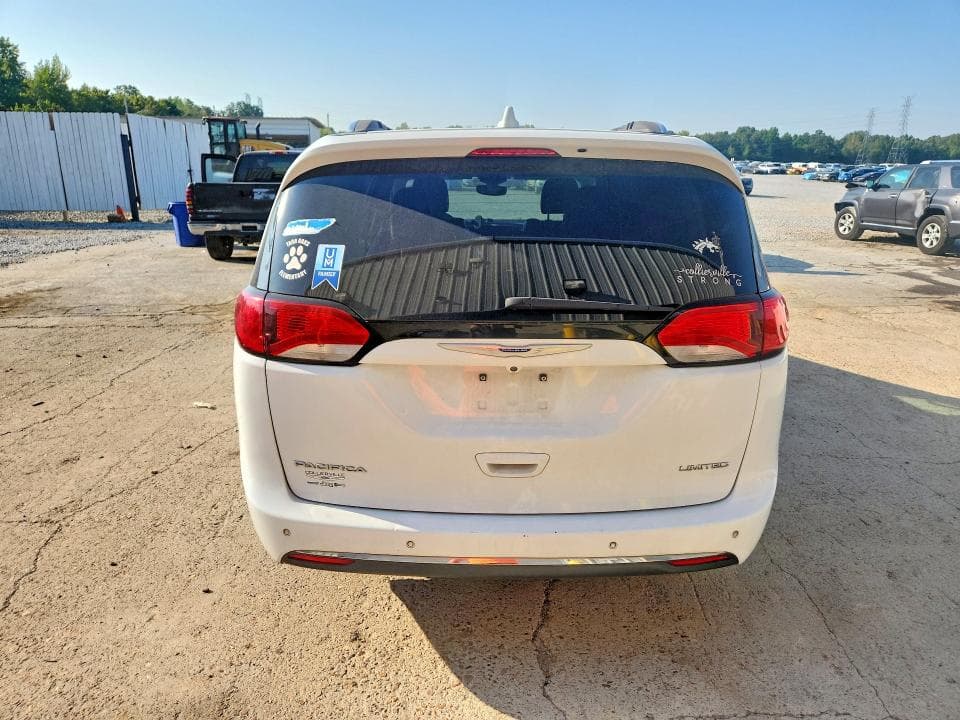 2018 CHRYSLER PACIFICA LIMITED 6