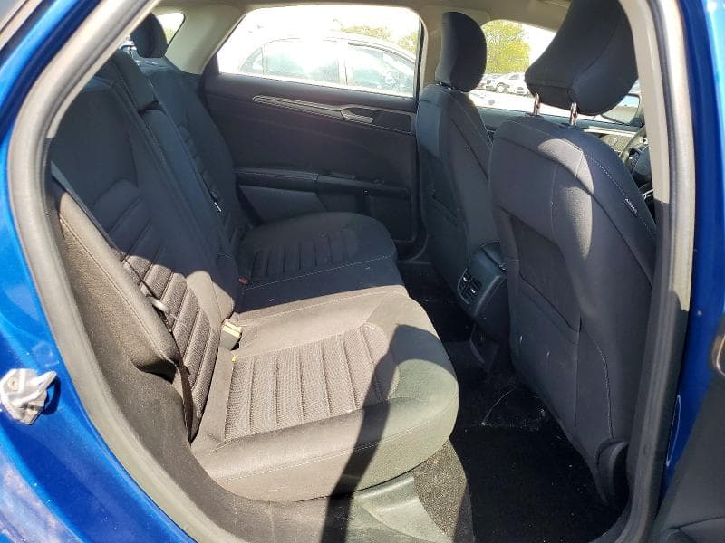 2017 FORD FUSION SE 10