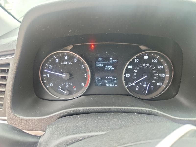 2017 HYUNDAI ELANTRA SE 9