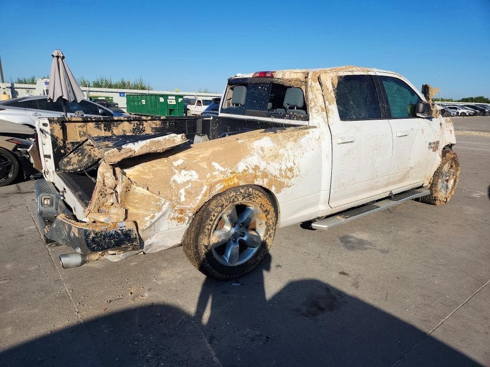 2019 RAM 1500 CLASSIC SLT 3