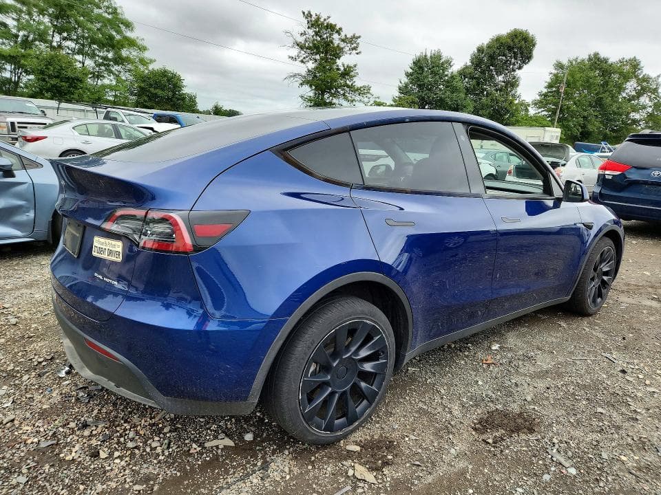 2023 TESLA MODEL Y 3