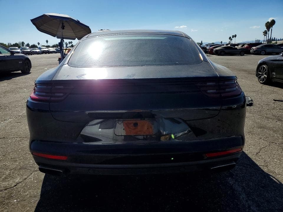 2017 PORSCHE PANAMERA 2 6