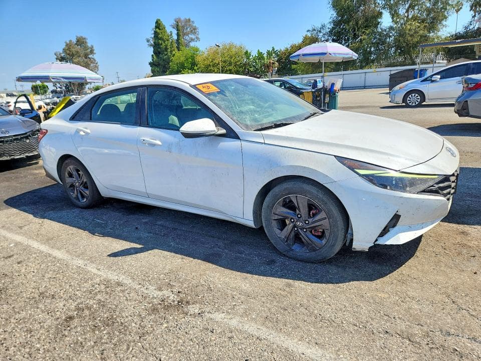 2021 HYUNDAI ELANTRA SEL 4