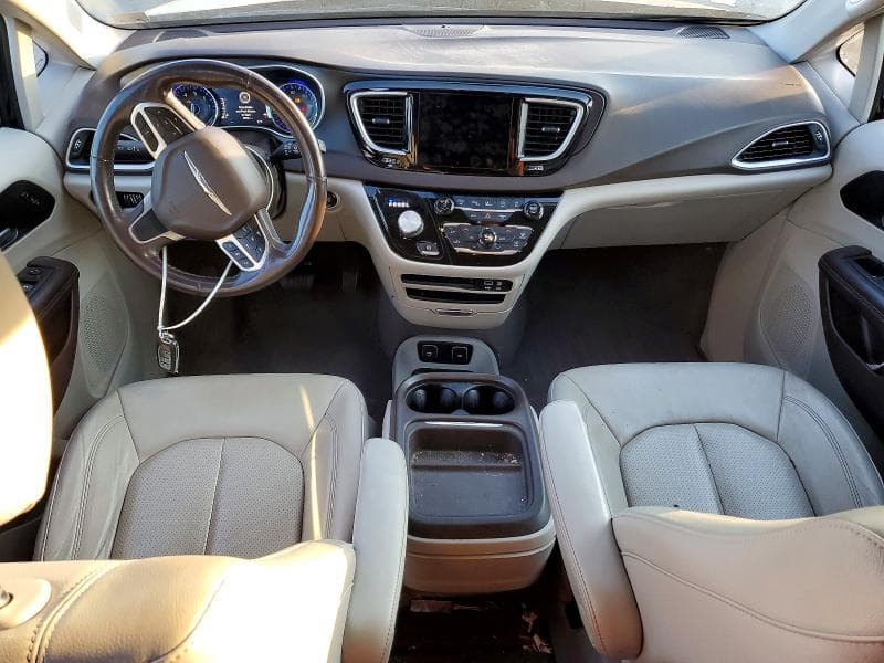 2020 CHRYSLER PACIFICA TOURING L 8