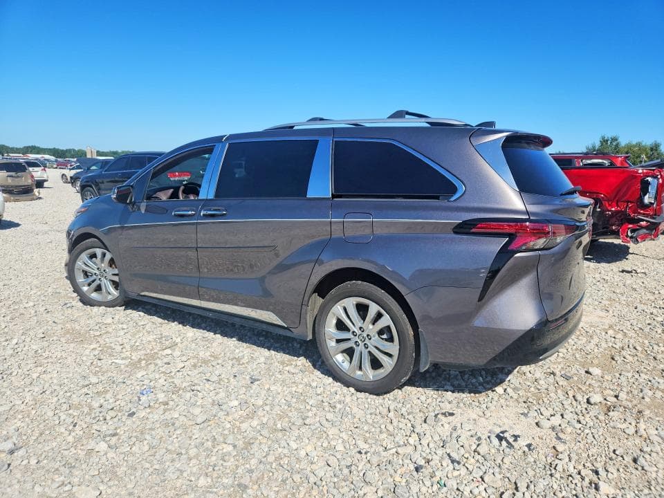 2024 TOYOTA SIENNA PLATINUM 7-PASSENGER 2