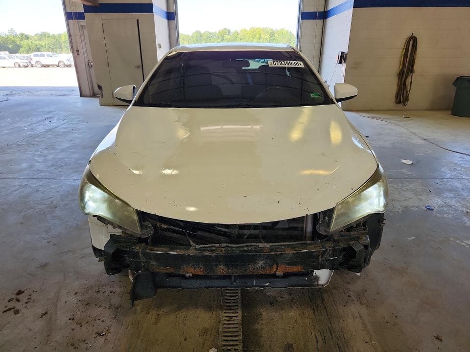 2017 TOYOTA CAMRY SE 5
