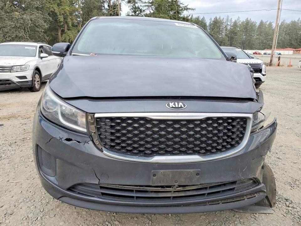 2017 KIA SEDONA LX 5