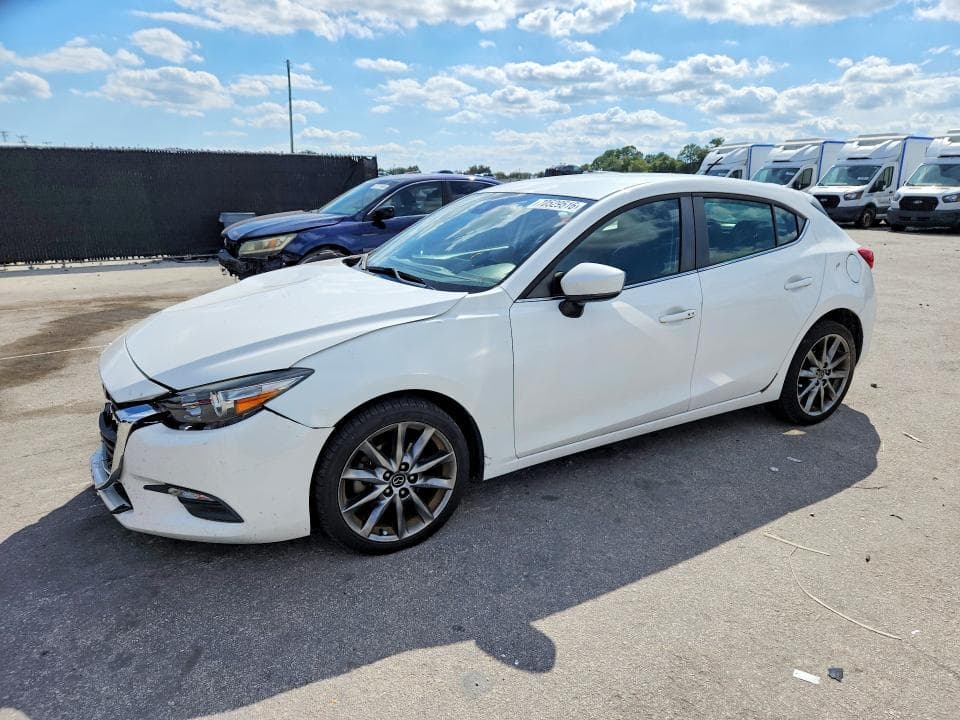 2018 MAZDA 3 TOURING - 1