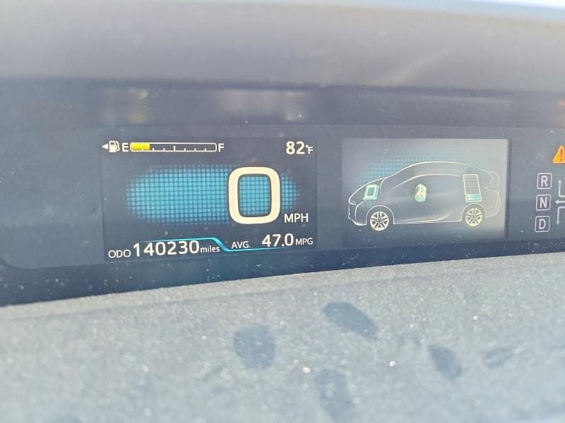 2017 TOYOTA PRIUS TWO 9