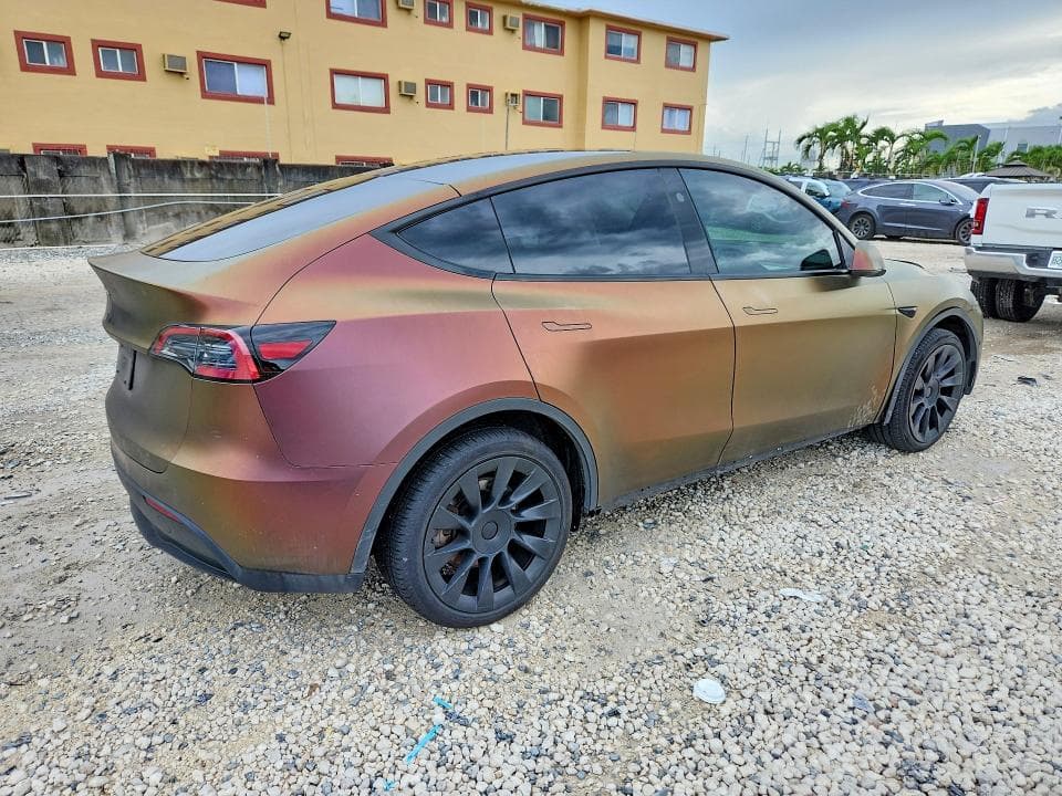2023 TESLA MODEL Y 3
