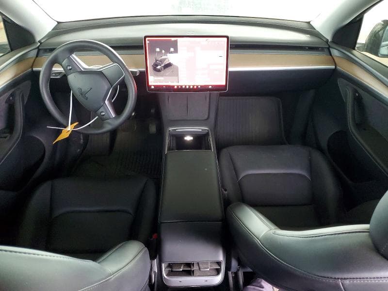 2023 TESLA MODEL Y 8