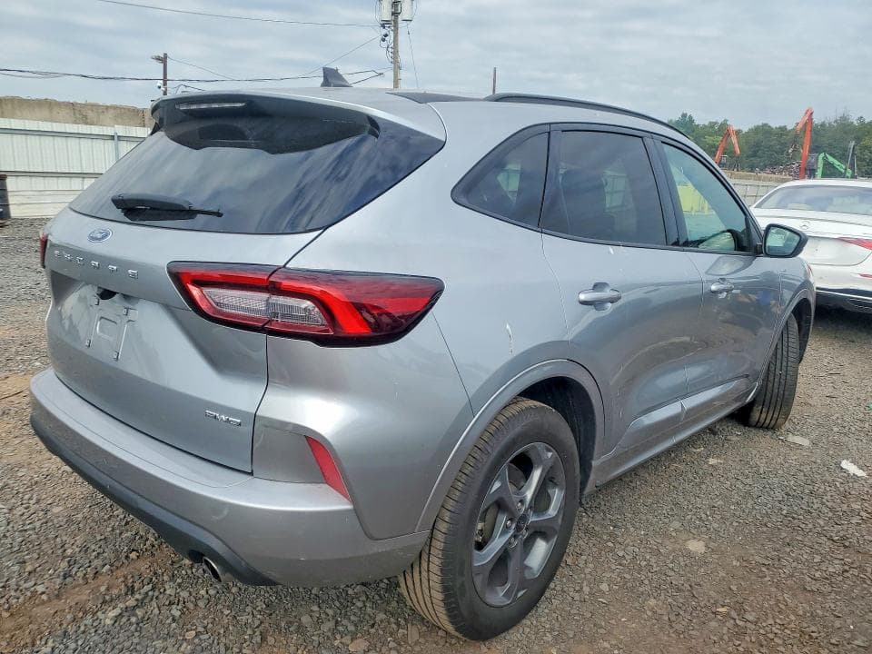 2023 FORD ESCAPE ST LINE 3