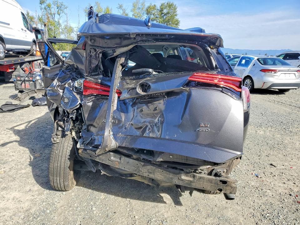 2017 TOYOTA RAV4 LE 6