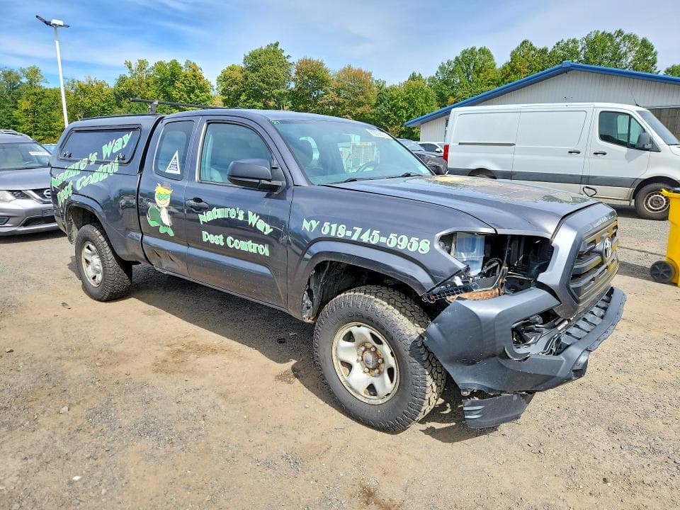 2017 TOYOTA TACOMA SR 4