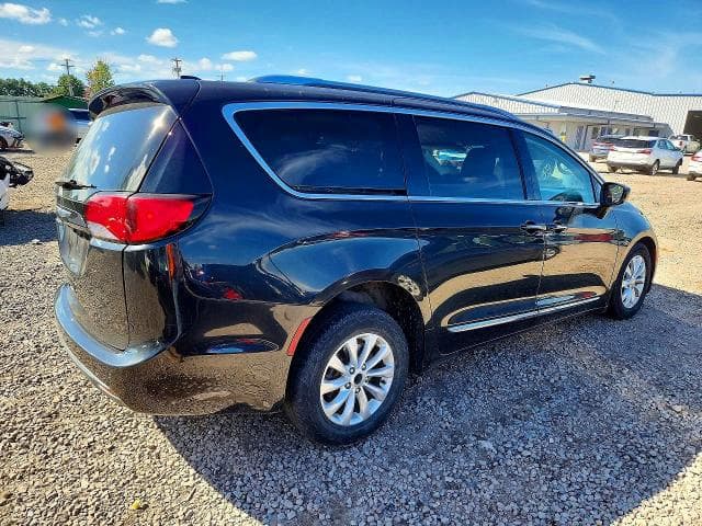 2018 CHRYSLER PACIFICA TOURING L 3