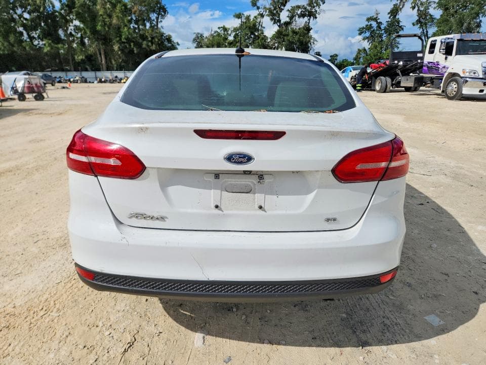 2017 FORD FOCUS SE 6