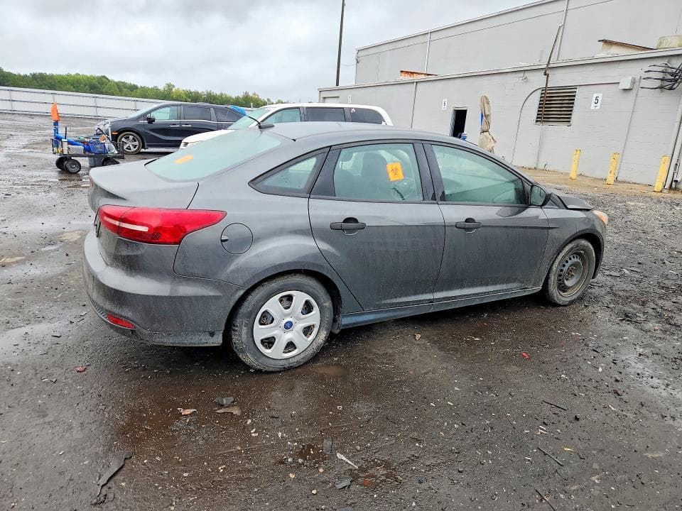 2017 FORD FOCUS S 3