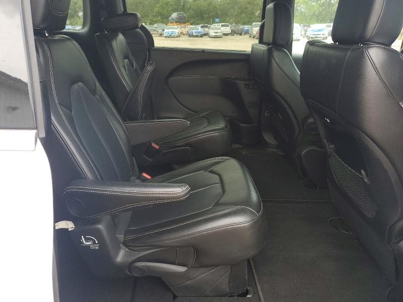 2025 CHRYSLER PACIFICA SELECT 11