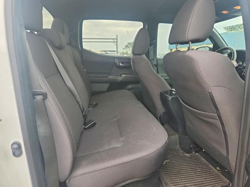 2017 TOYOTA TACOMA 10