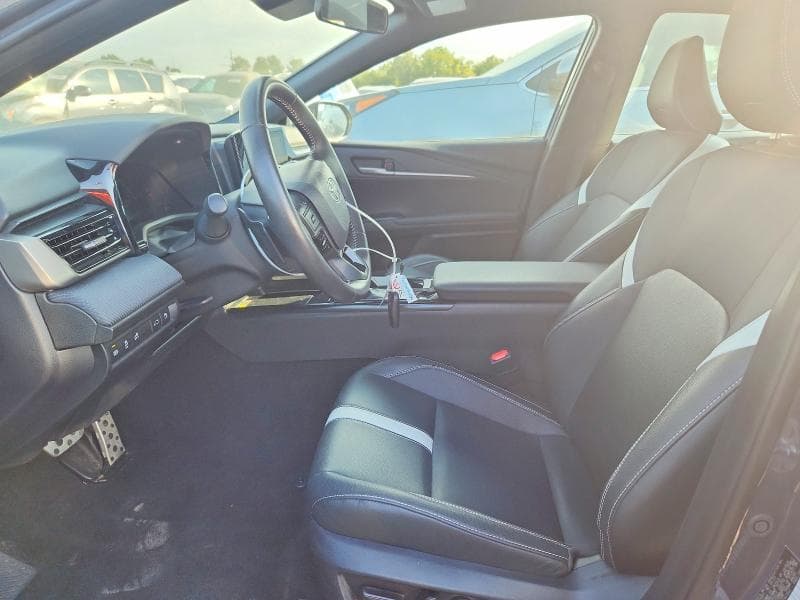 2025 TOYOTA CAMRY SE 7