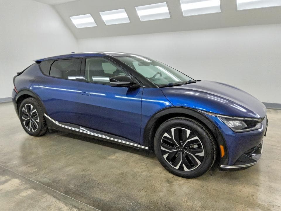 2023 KIA EV6 WIND 4