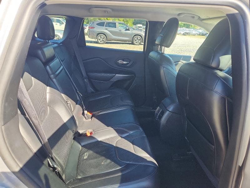 2019 JEEP CHEROKEE LIMITED 10