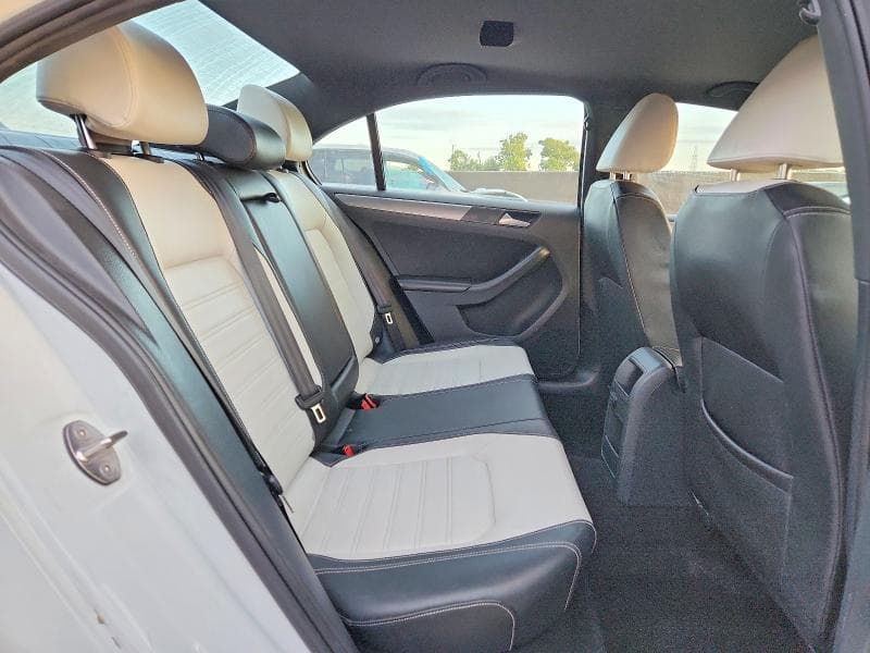 2017 VOLKSWAGEN JETTA SPORT 10